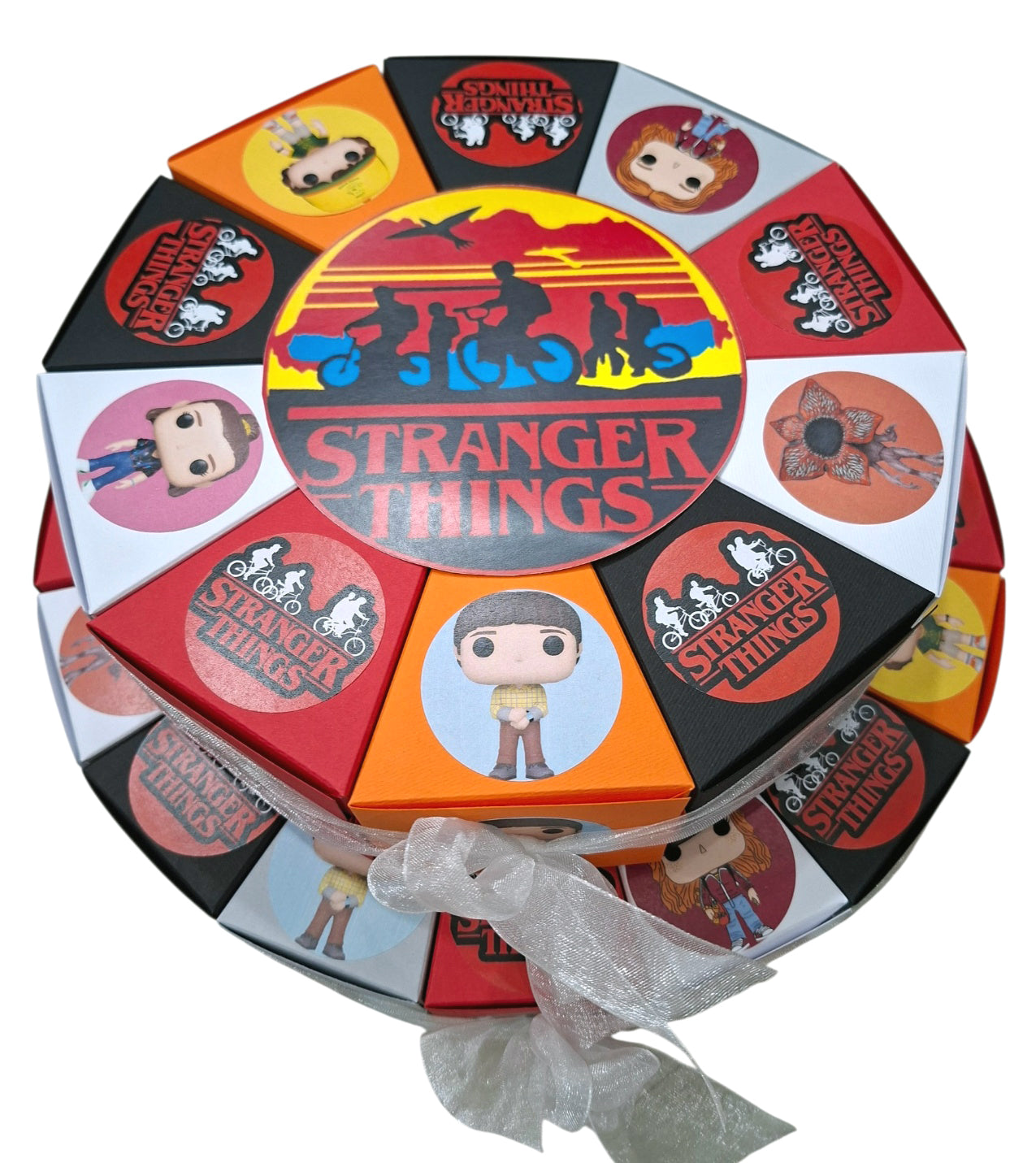 Torta od kartona Stranger Things