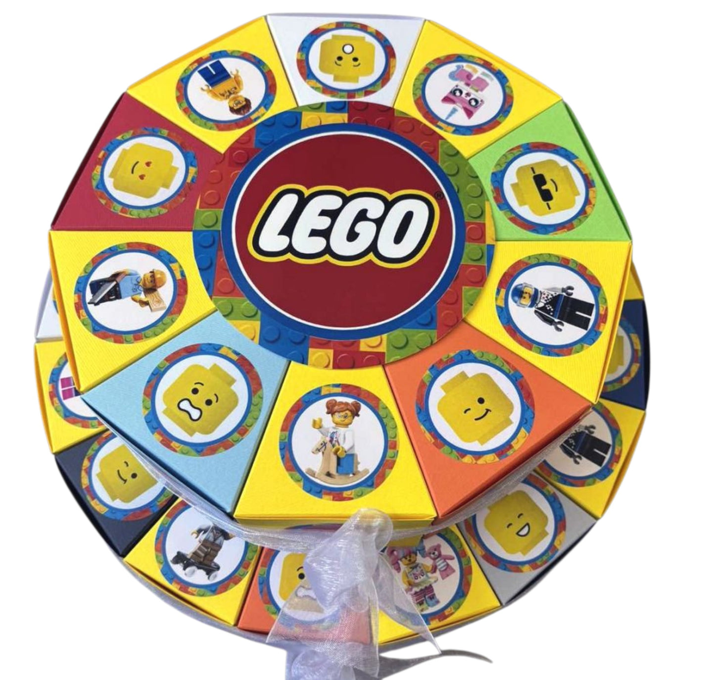 Lego torta od kartona