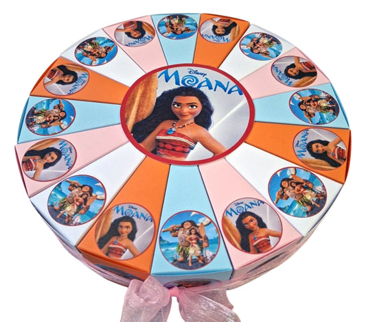 Vayana/Moana torta od kartona