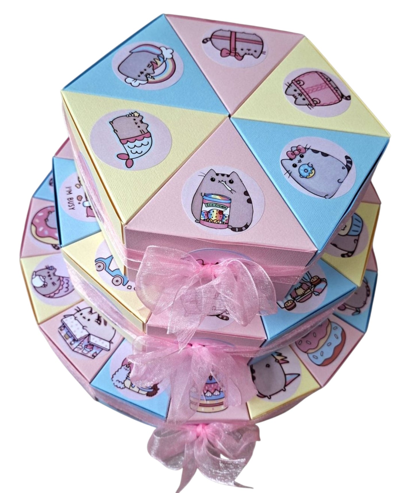 Torta od kartona Maca Pusheen