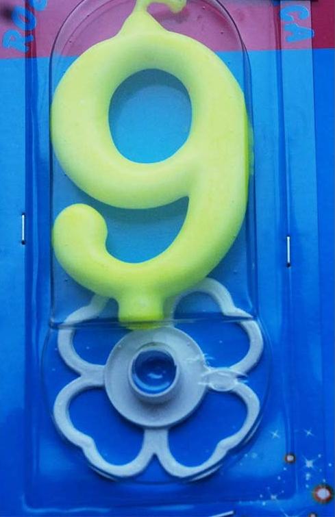 Svećica broj 9 žuta